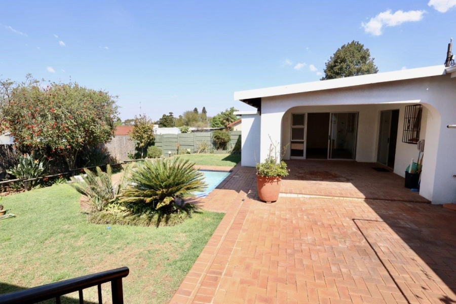 3 Bedroom Property for Sale in Dawnview Gauteng