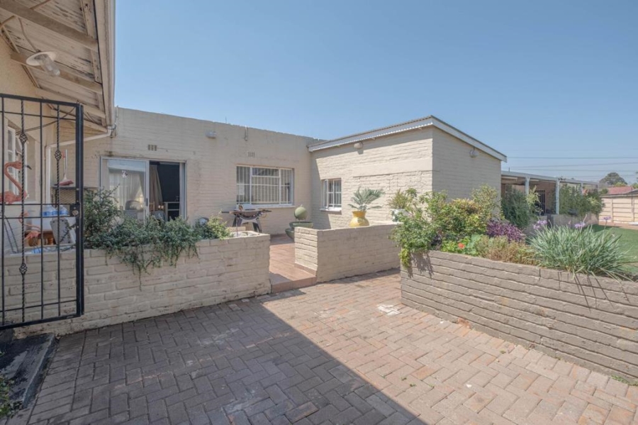 4 Bedroom Property for Sale in Wychwood Gauteng