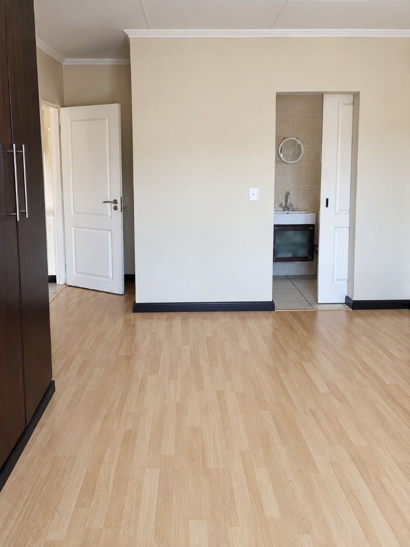 To Let 3 Bedroom Property for Rent in Modderfontein Gauteng