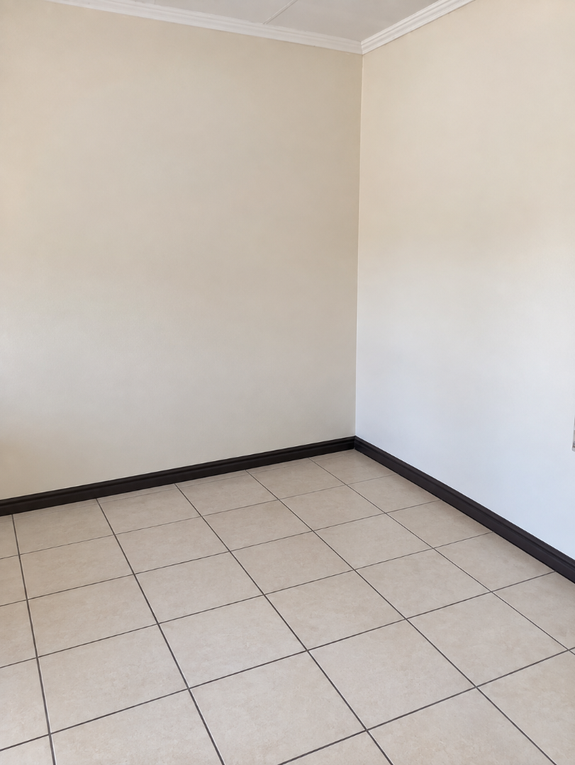 To Let 3 Bedroom Property for Rent in Modderfontein Gauteng