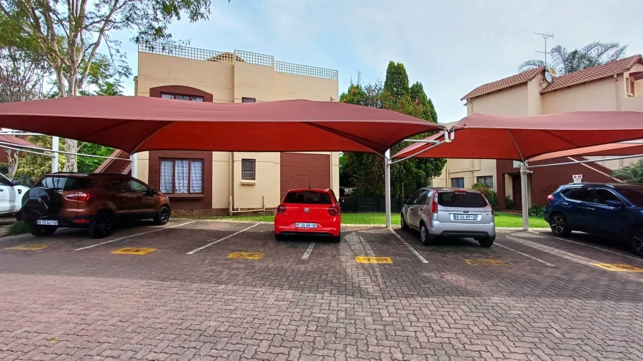 To Let 2 Bedroom Property for Rent in Bromhof Gauteng