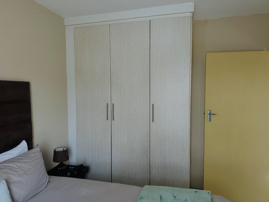 2 Bedroom Property for Sale in Noordwyk Gauteng