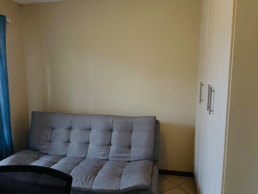 2 Bedroom Property for Sale in Noordwyk Gauteng