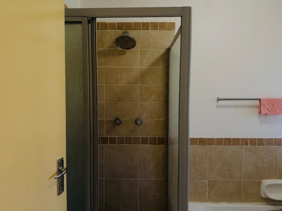 2 Bedroom Property for Sale in Noordwyk Gauteng