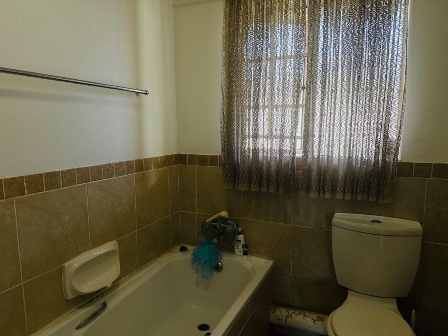 2 Bedroom Property for Sale in Noordwyk Gauteng