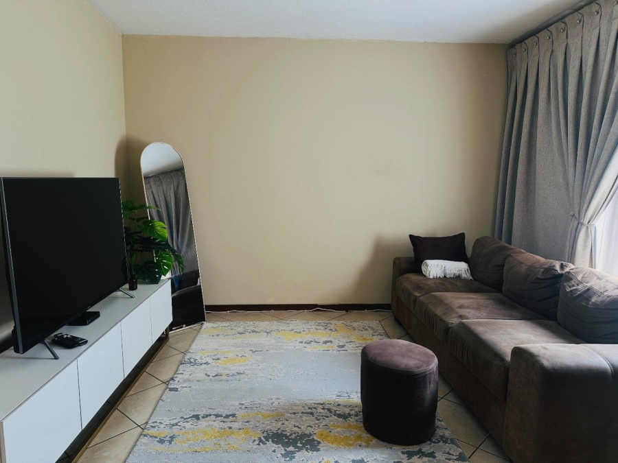 2 Bedroom Property for Sale in Noordwyk Gauteng
