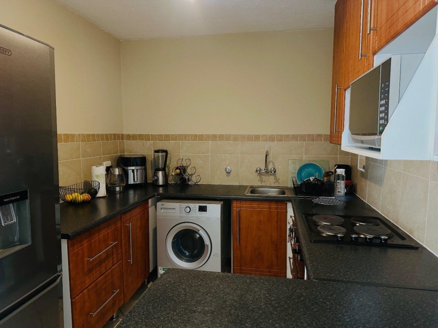 2 Bedroom Property for Sale in Noordwyk Gauteng