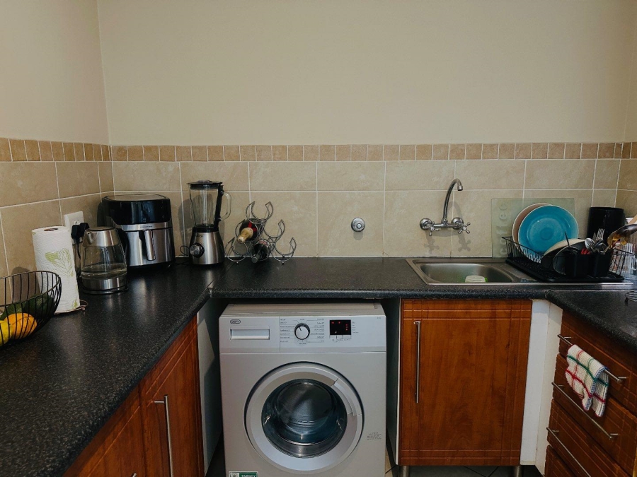 2 Bedroom Property for Sale in Noordwyk Gauteng