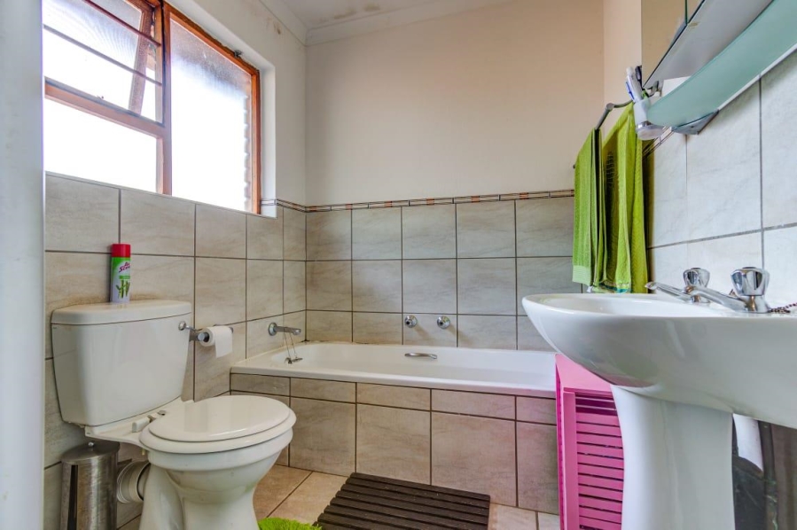 3 Bedroom Property for Sale in Van Riebeeck Park Gauteng