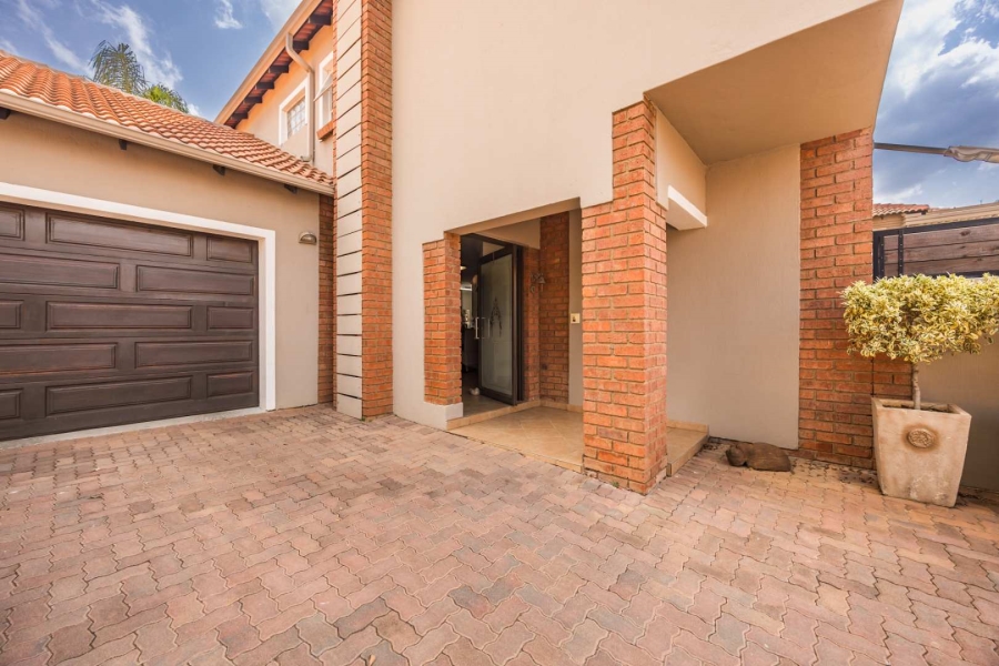 3 Bedroom Property for Sale in The Wilds Gauteng