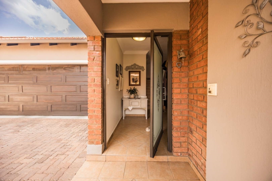 3 Bedroom Property for Sale in The Wilds Gauteng