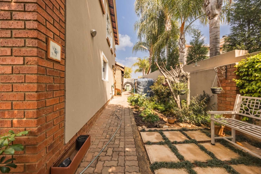 3 Bedroom Property for Sale in The Wilds Gauteng