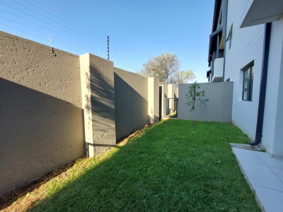 To Let 2 Bedroom Property for Rent in Fourways Gauteng