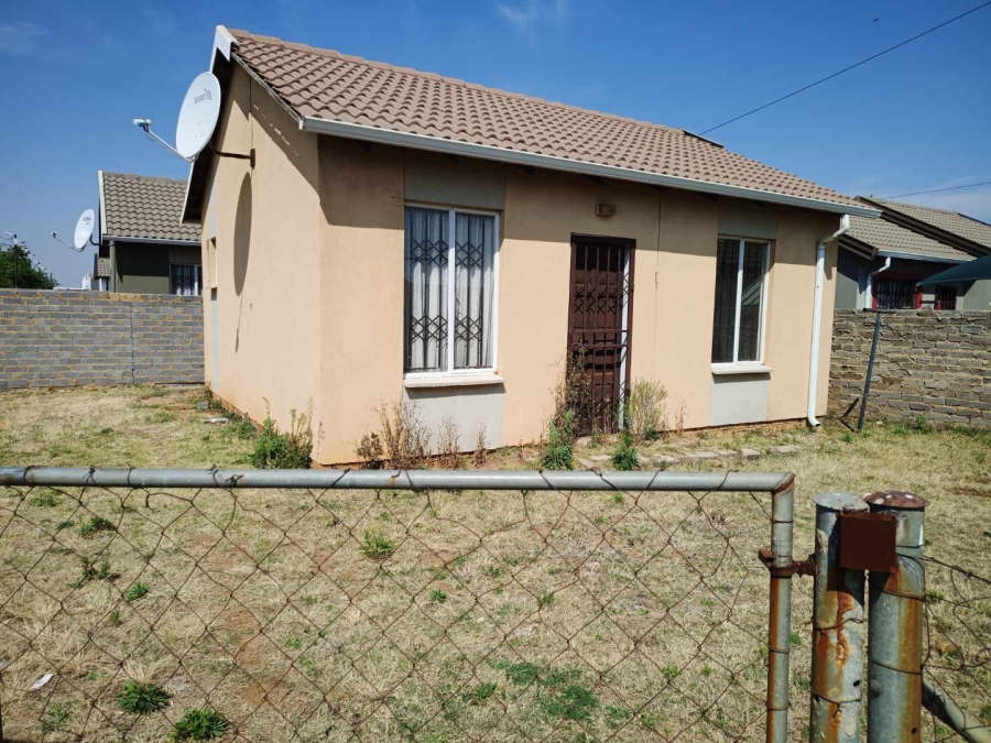 To Let 2 Bedroom Property for Rent in Savanna City Gauteng