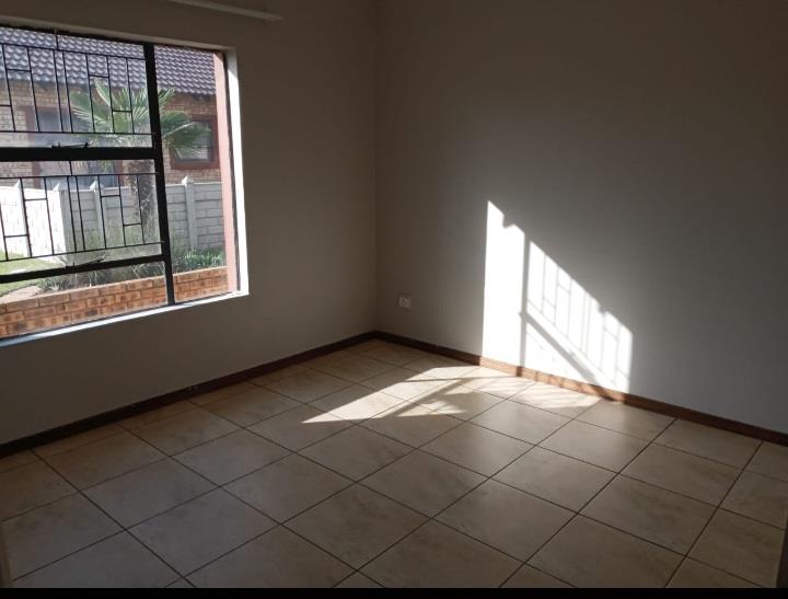 To Let 2 Bedroom Property for Rent in Riversdale Gauteng