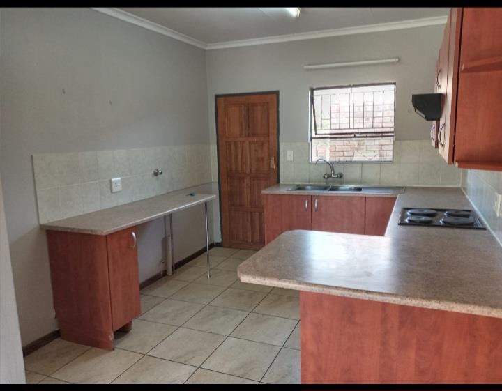 To Let 2 Bedroom Property for Rent in Riversdale Gauteng