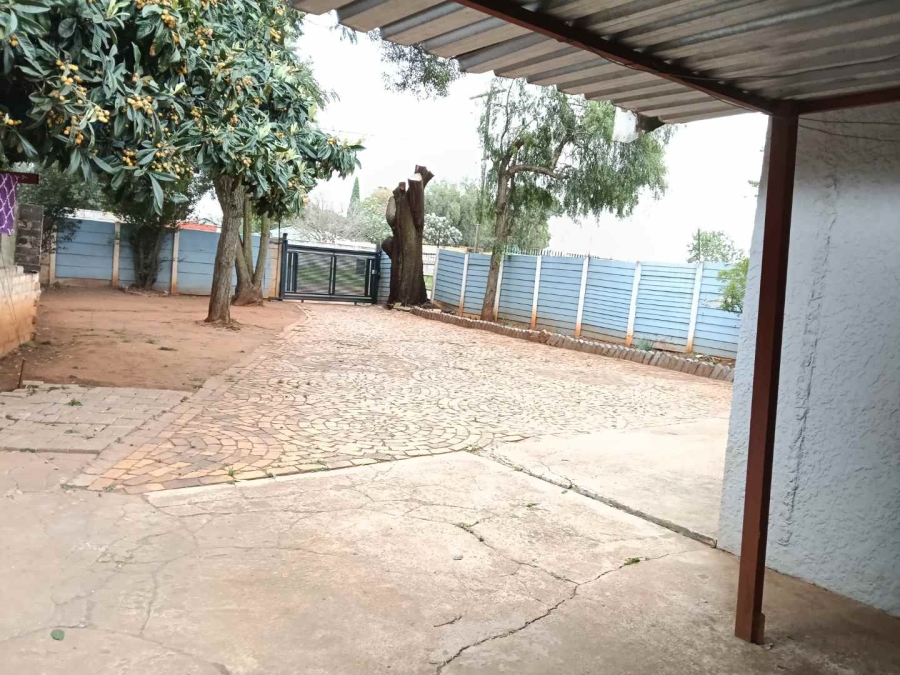 6 Bedroom Property for Sale in Lilyvale Gauteng