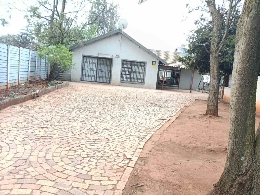 6 Bedroom Property for Sale in Lilyvale Gauteng