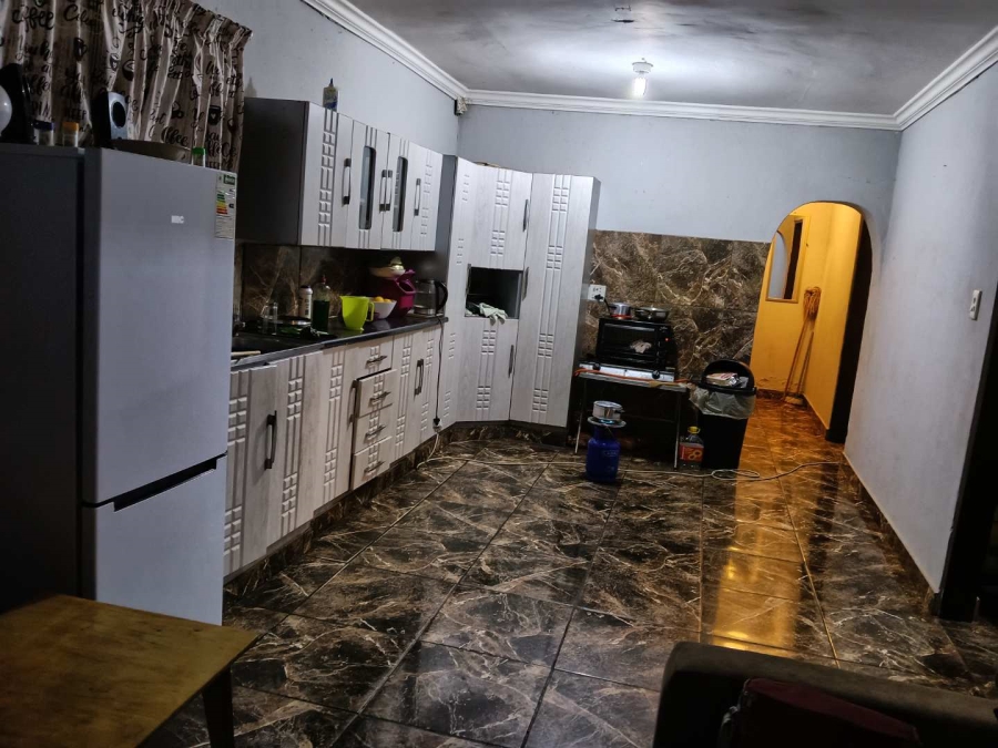 6 Bedroom Property for Sale in Lilyvale Gauteng