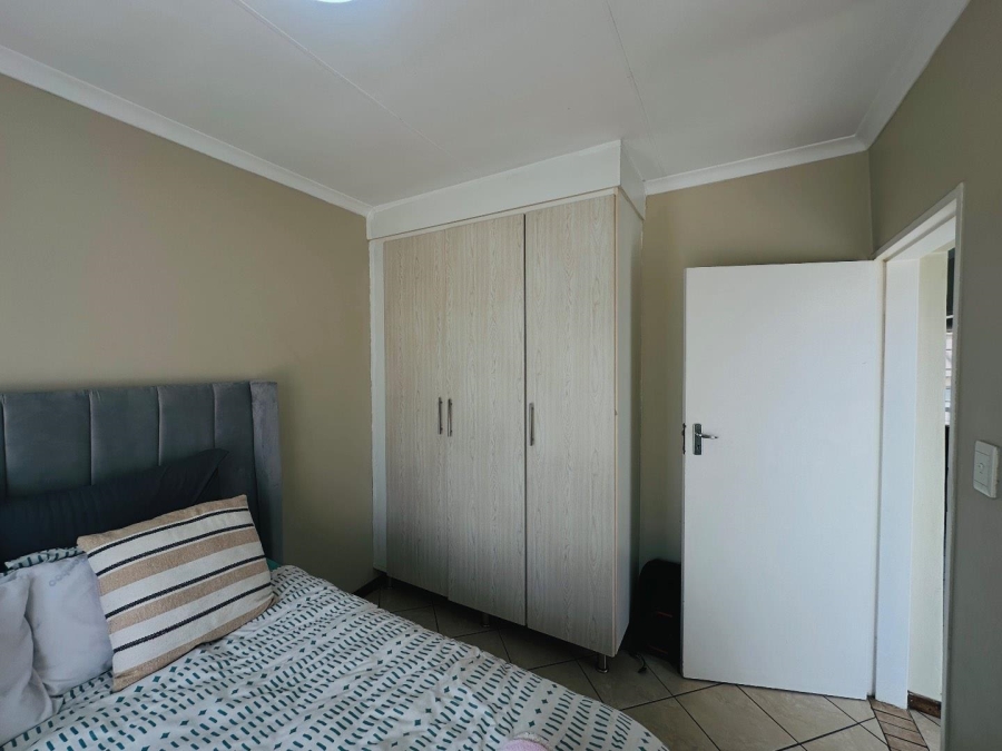 2 Bedroom Property for Sale in Noordwyk Gauteng