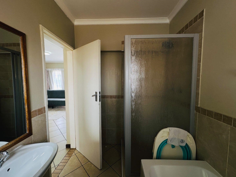 2 Bedroom Property for Sale in Noordwyk Gauteng