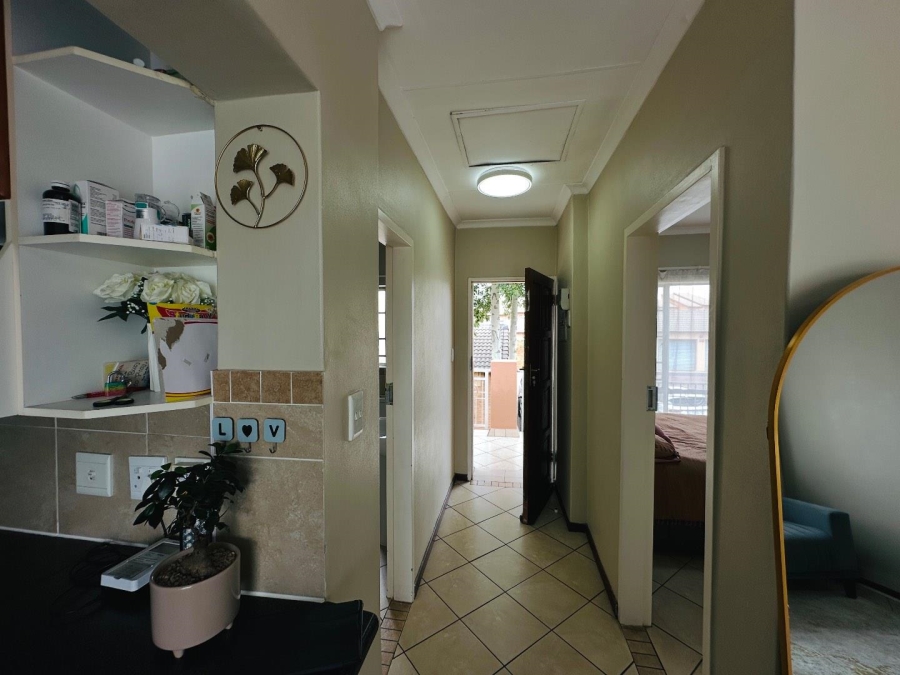 2 Bedroom Property for Sale in Noordwyk Gauteng