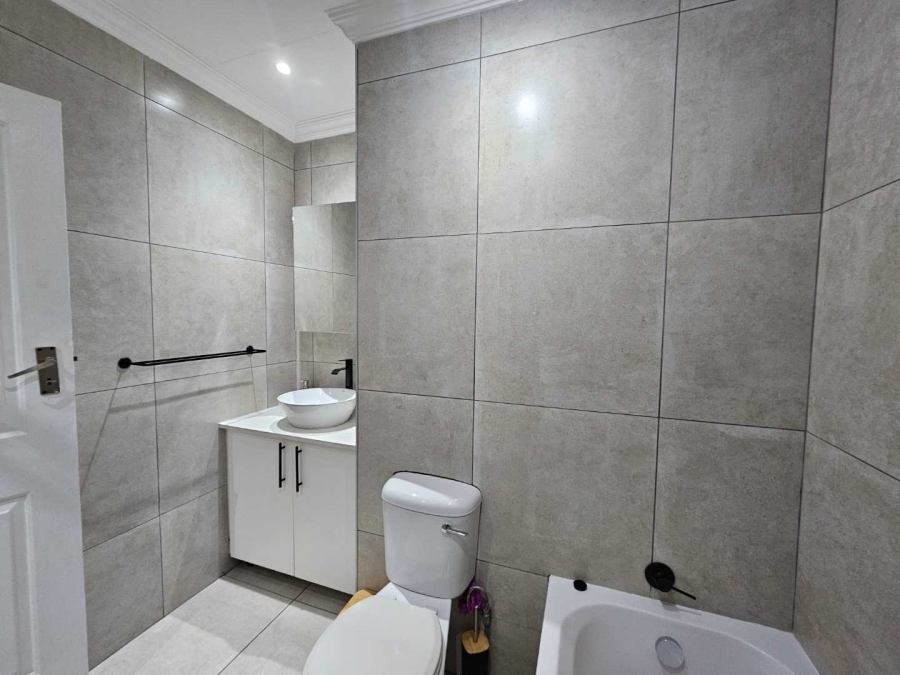 2 Bedroom Property for Sale in Eldorette Gauteng