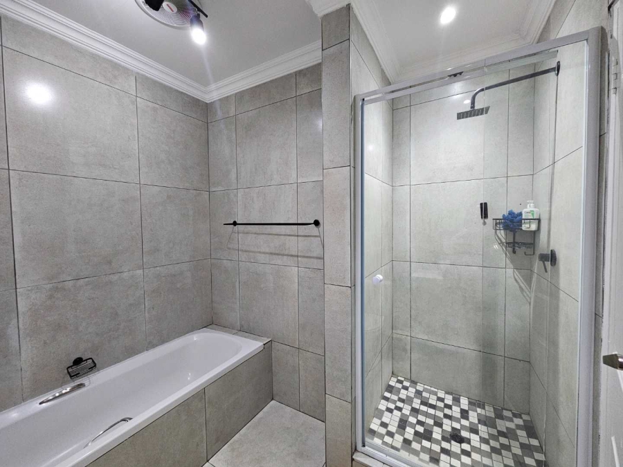 2 Bedroom Property for Sale in Eldorette Gauteng