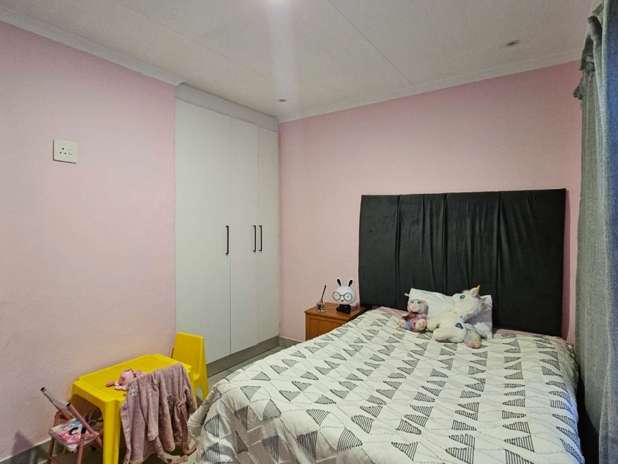 2 Bedroom Property for Sale in Eldorette Gauteng