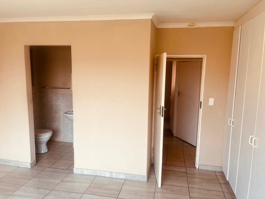 2 Bedroom Property for Sale in Amandasig Gauteng