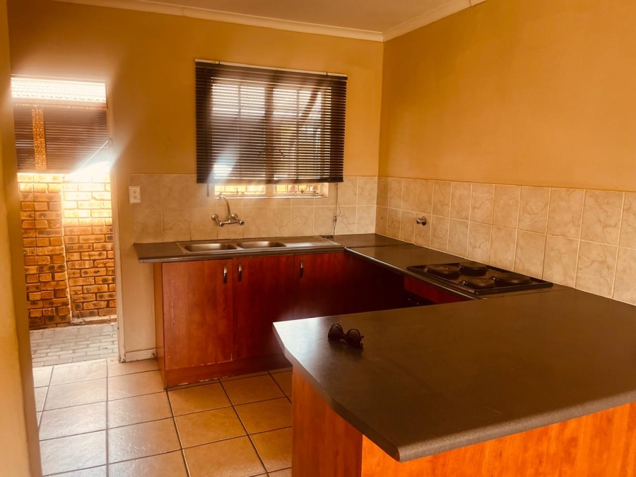2 Bedroom Property for Sale in Amandasig Gauteng