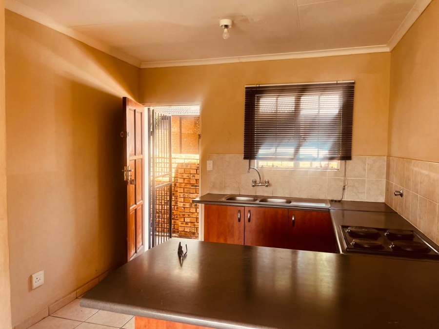 2 Bedroom Property for Sale in Amandasig Gauteng