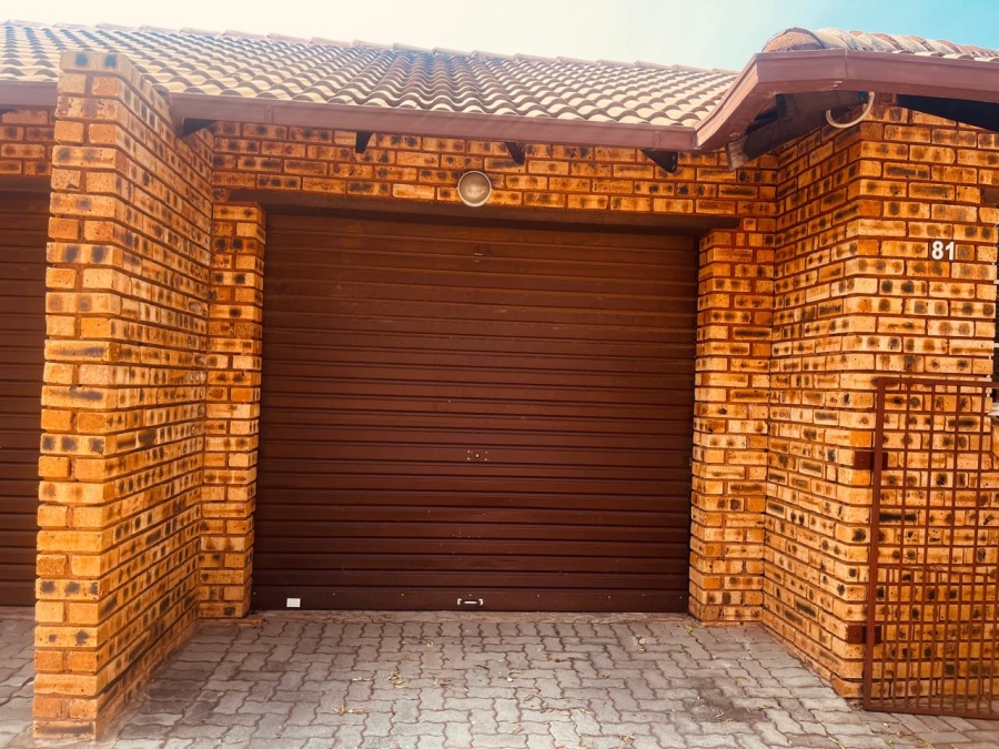 2 Bedroom Property for Sale in Amandasig Gauteng