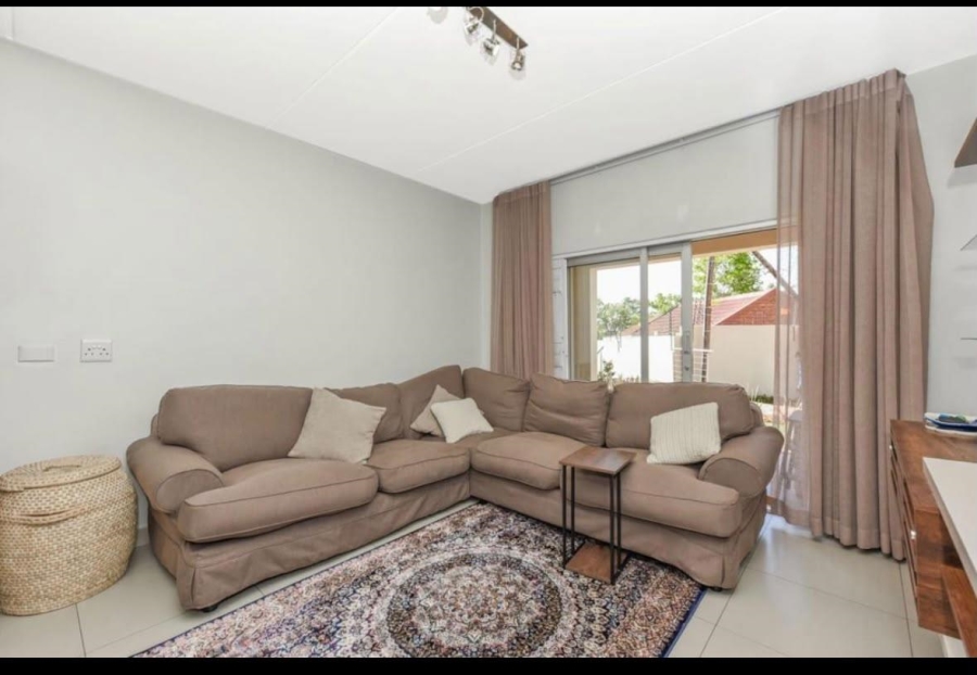 2 Bedroom Property for Sale in Magaliessig Gauteng