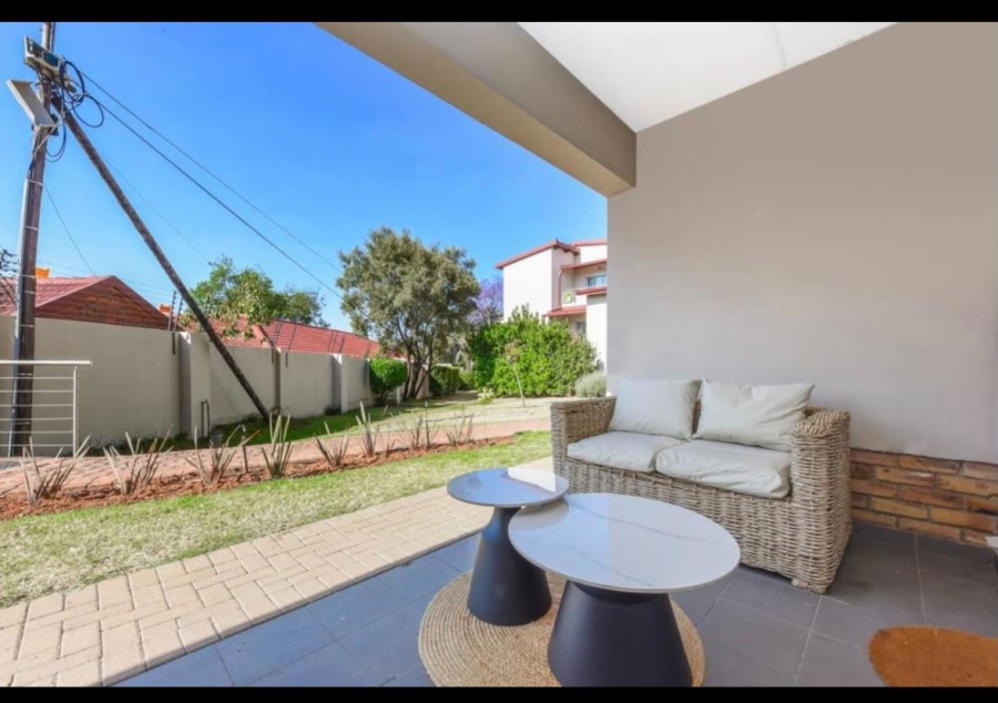 2 Bedroom Property for Sale in Magaliessig Gauteng