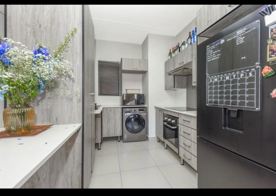 2 Bedroom Property for Sale in Magaliessig Gauteng