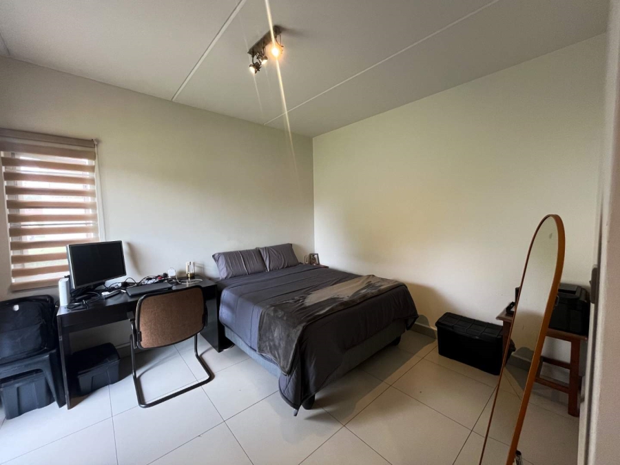 2 Bedroom Property for Sale in Magaliessig Gauteng