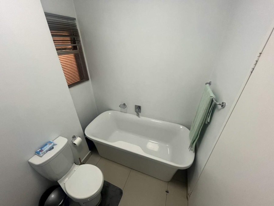 2 Bedroom Property for Sale in Magaliessig Gauteng