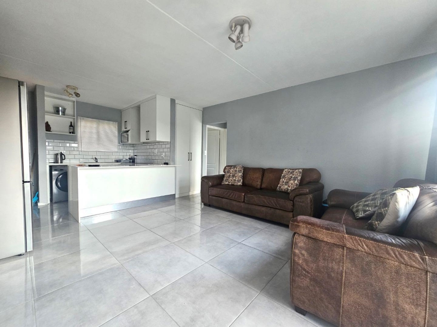 2 Bedroom Property for Sale in Radiokop Gauteng
