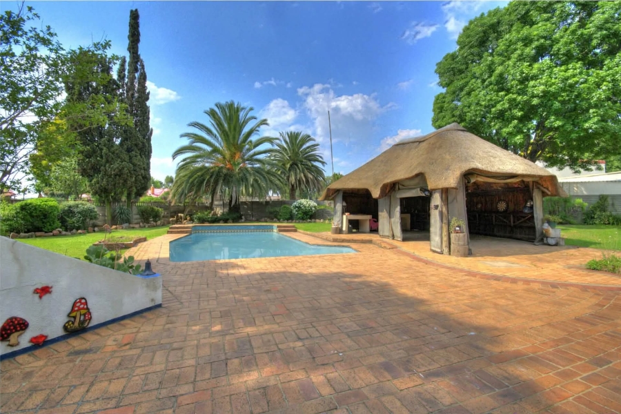 4 Bedroom Property for Sale in Brackenhurst Gauteng