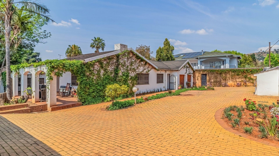 13 Bedroom Property for Sale in Fairland Gauteng