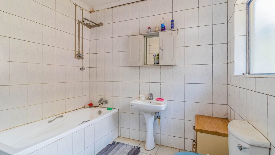 13 Bedroom Property for Sale in Fairland Gauteng