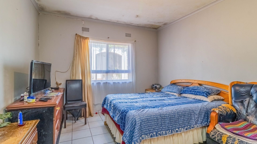 13 Bedroom Property for Sale in Fairland Gauteng