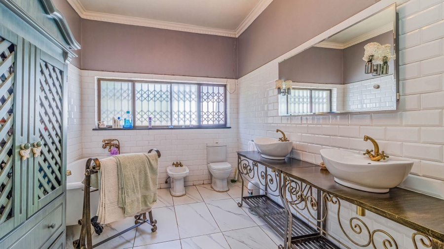 13 Bedroom Property for Sale in Fairland Gauteng