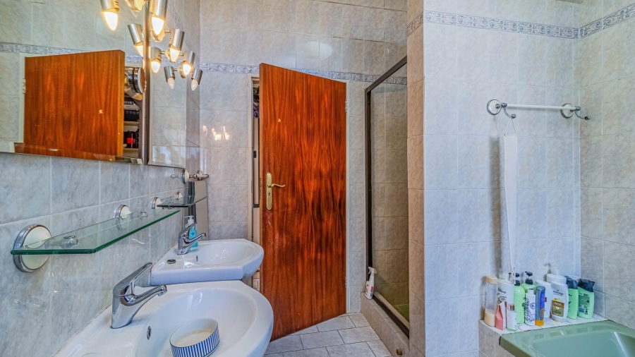 13 Bedroom Property for Sale in Fairland Gauteng