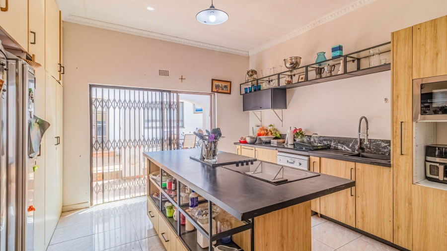 13 Bedroom Property for Sale in Fairland Gauteng
