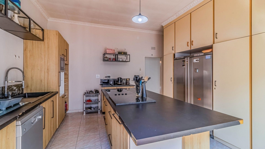 13 Bedroom Property for Sale in Fairland Gauteng