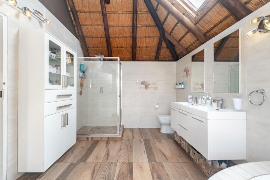 5 Bedroom Property for Sale in Brentwood Gauteng