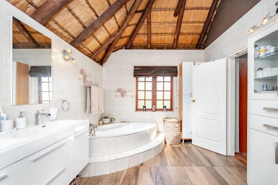 5 Bedroom Property for Sale in Brentwood Gauteng