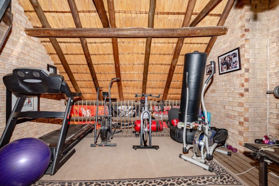 5 Bedroom Property for Sale in Brentwood Gauteng